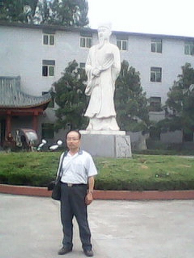 �������